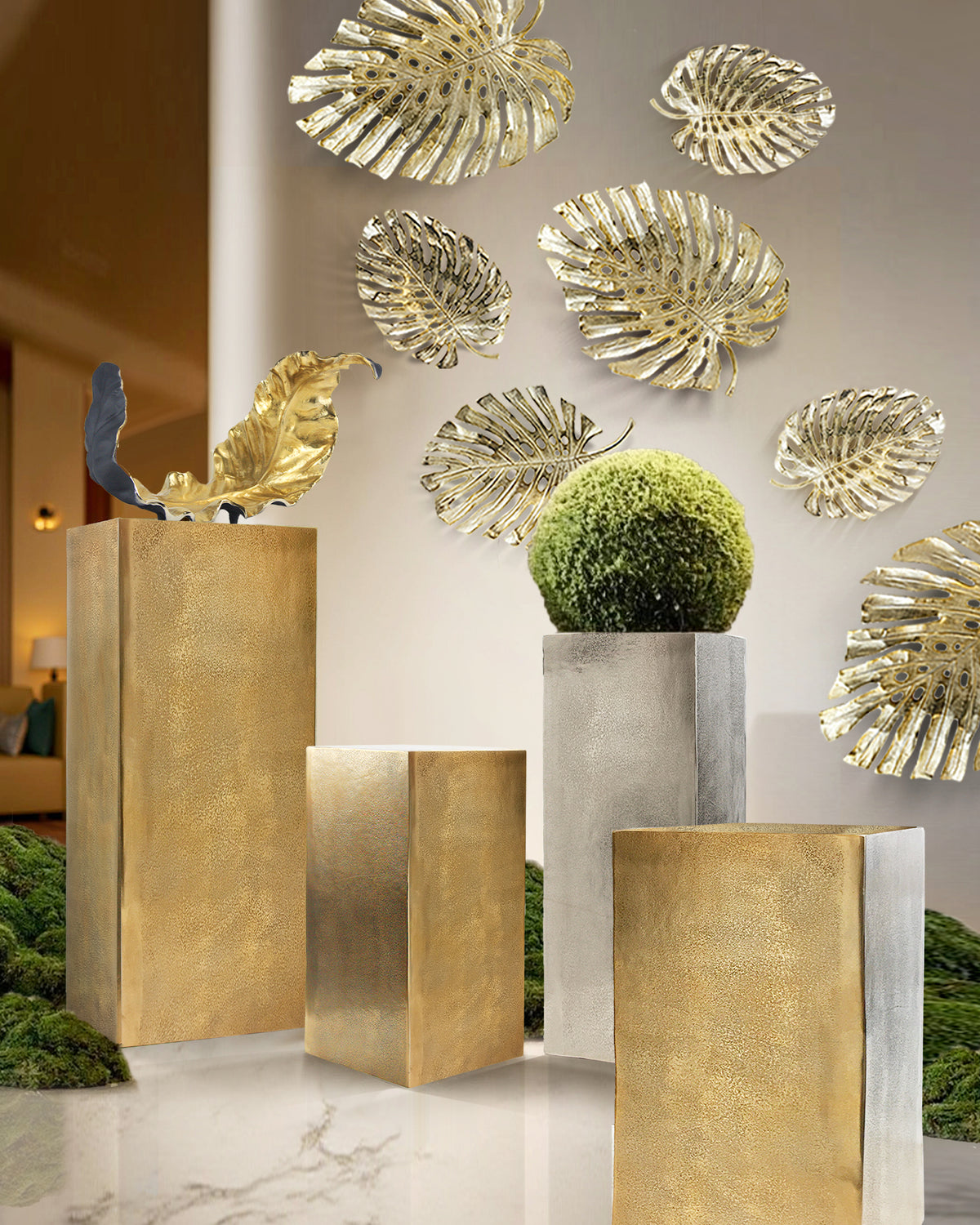 Hephaestus Metal Display Column / Pedestal