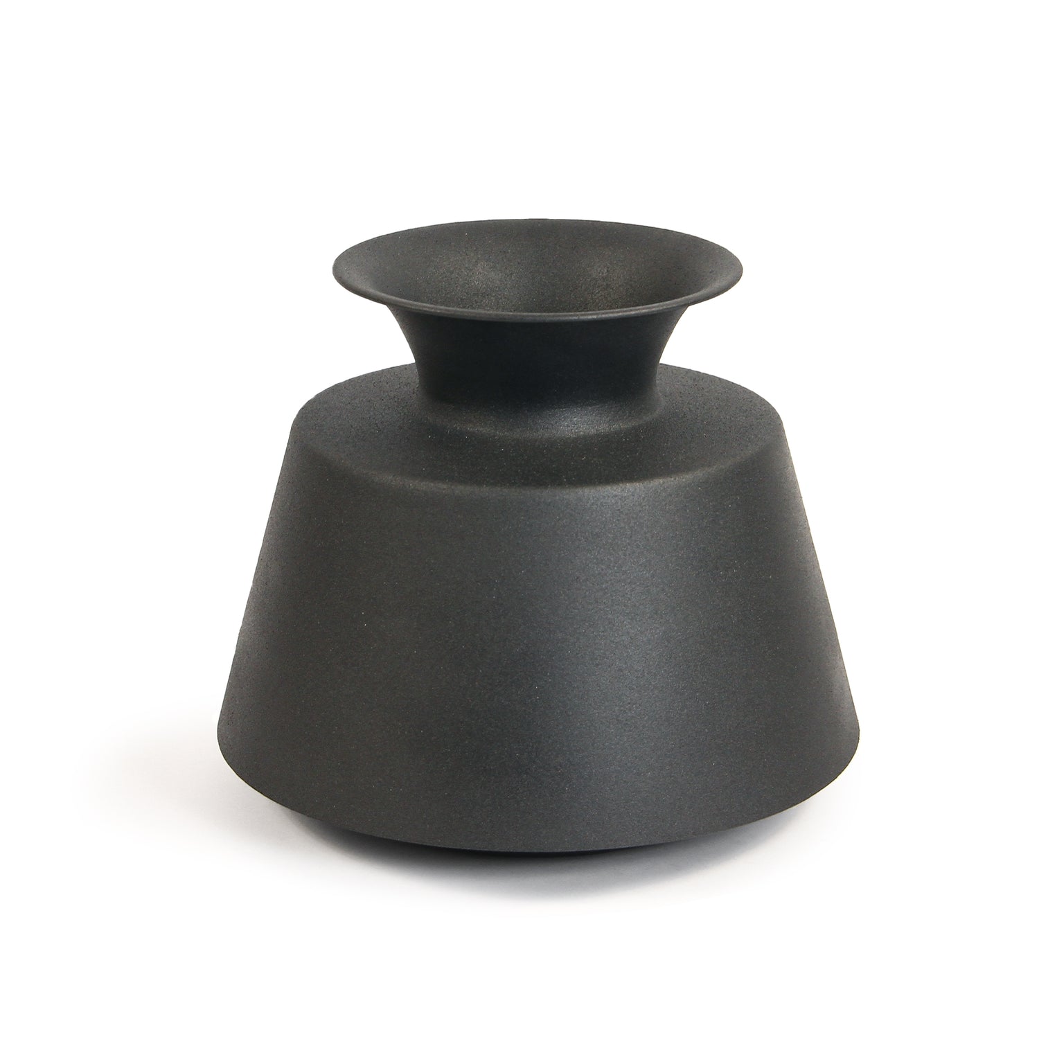 Linea Vessel Metal Vase