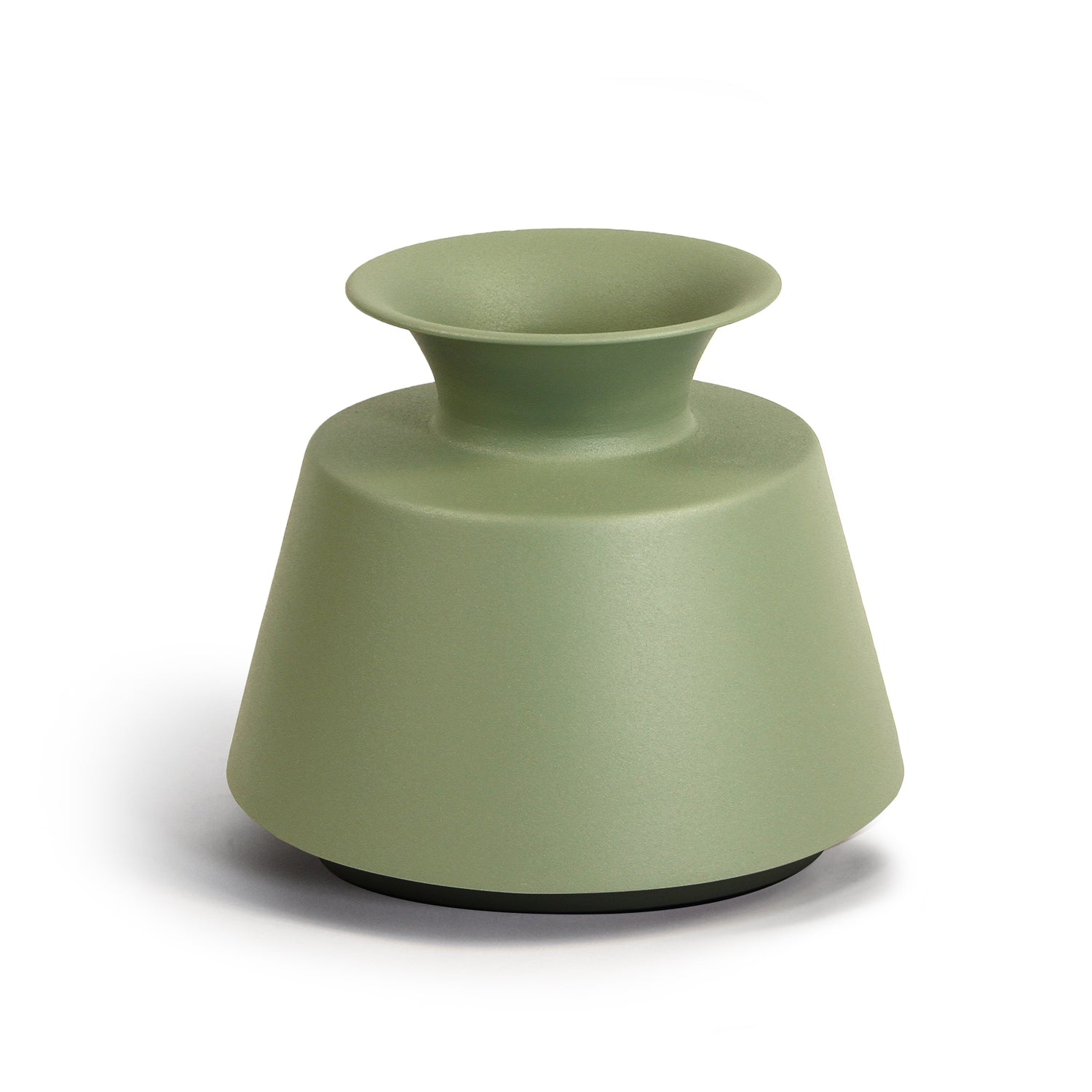 Linea Vessel Metal Vase