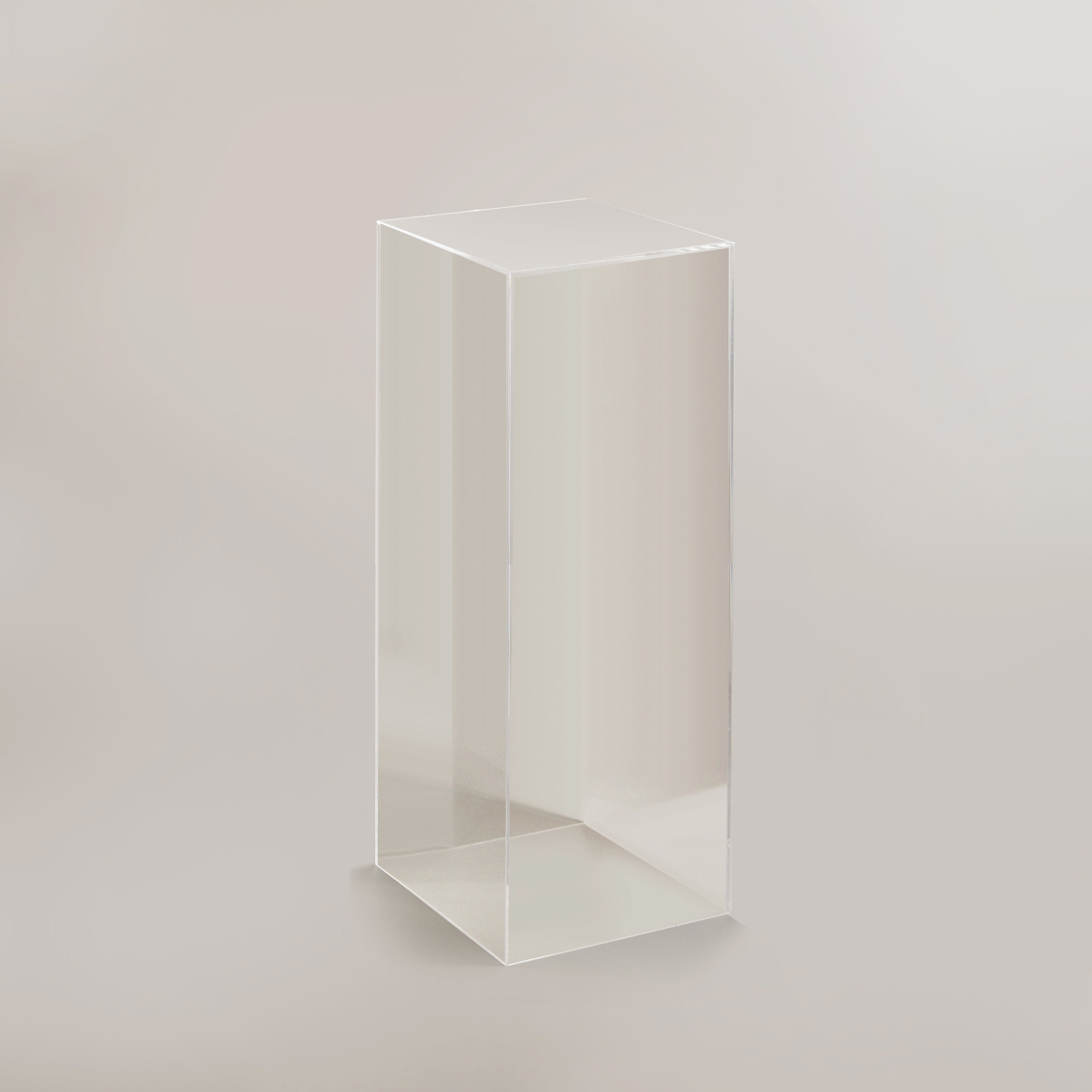 Showcase Acrylic Pedestal / Column