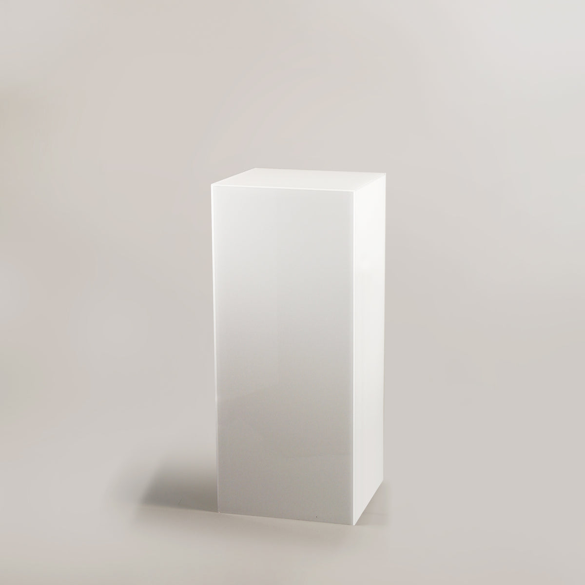 Showcase Acrylic Pedestal / Column