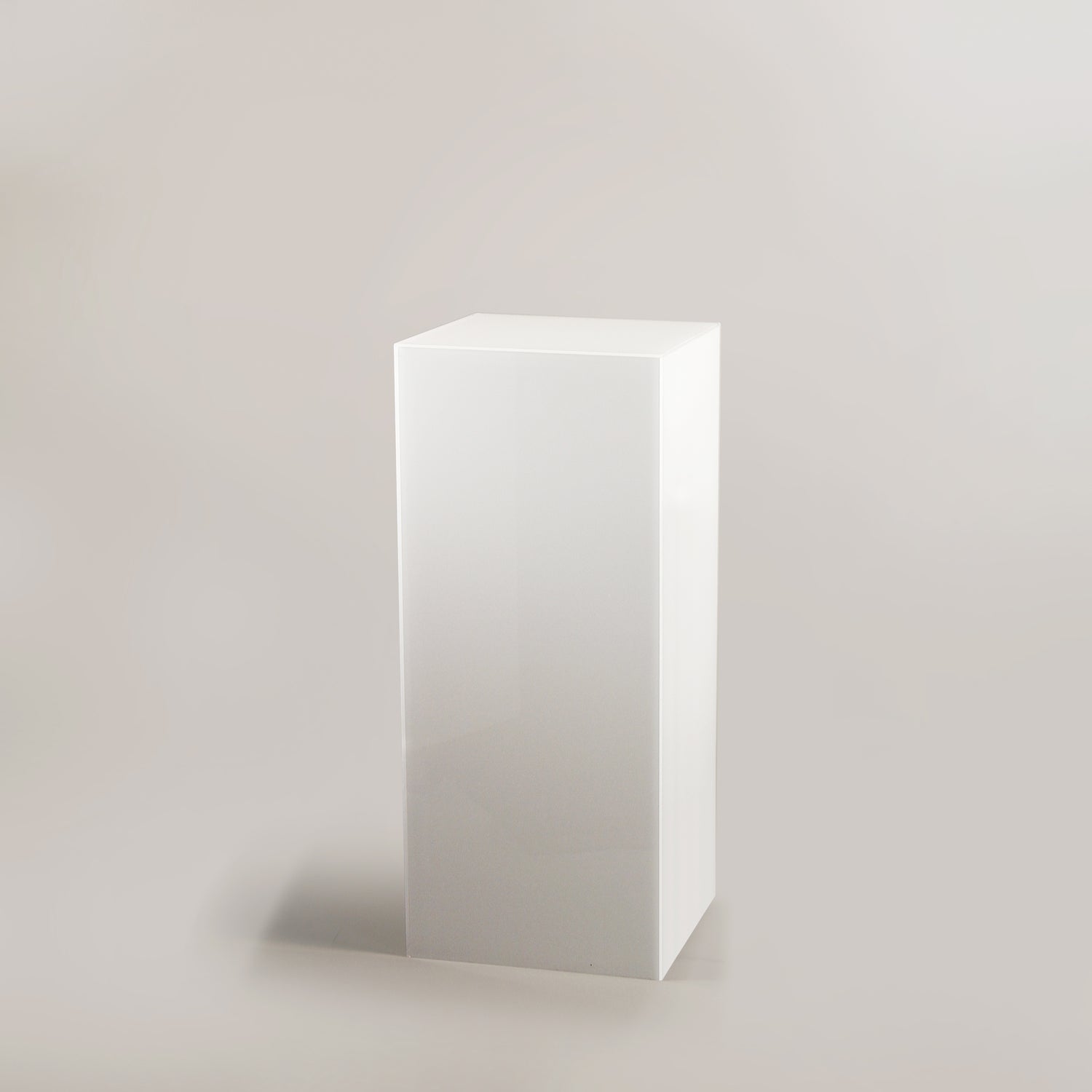 Showcase Pedestal Stand / Column
