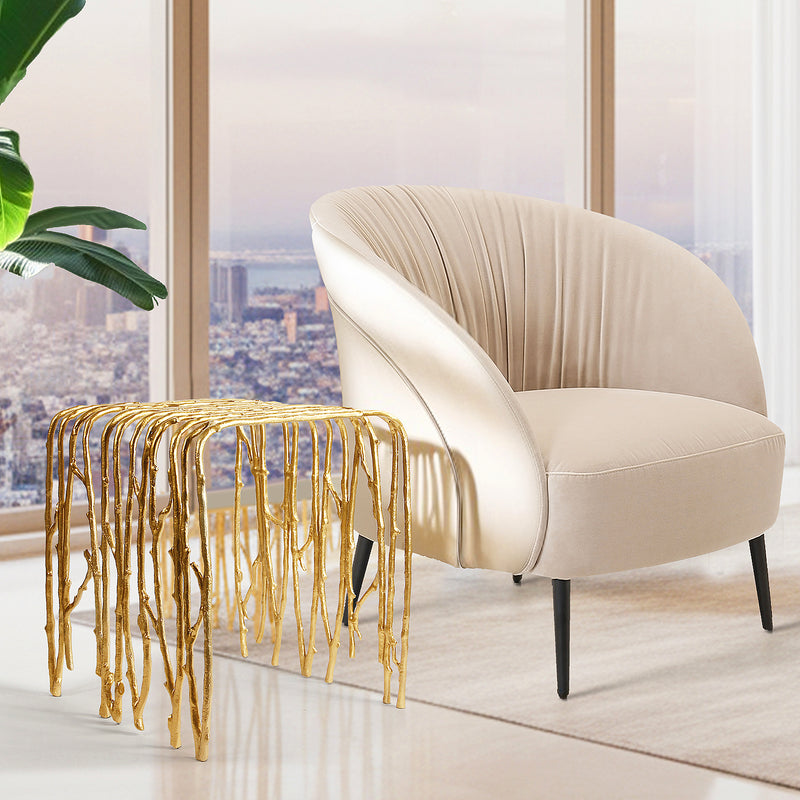 Furniture: Tables