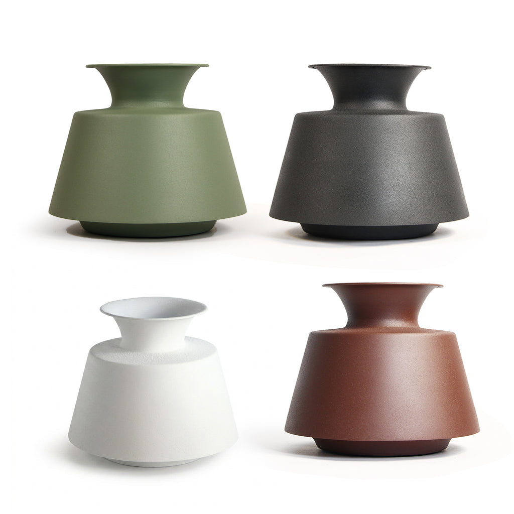 Linea Vessel Metal Vase