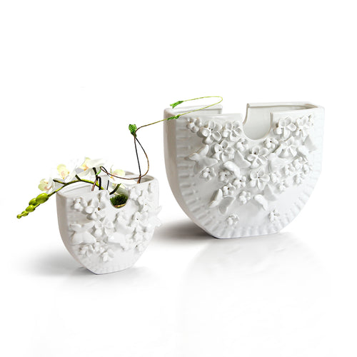3D Hand-sculpted Ceramic Vase Vogue
