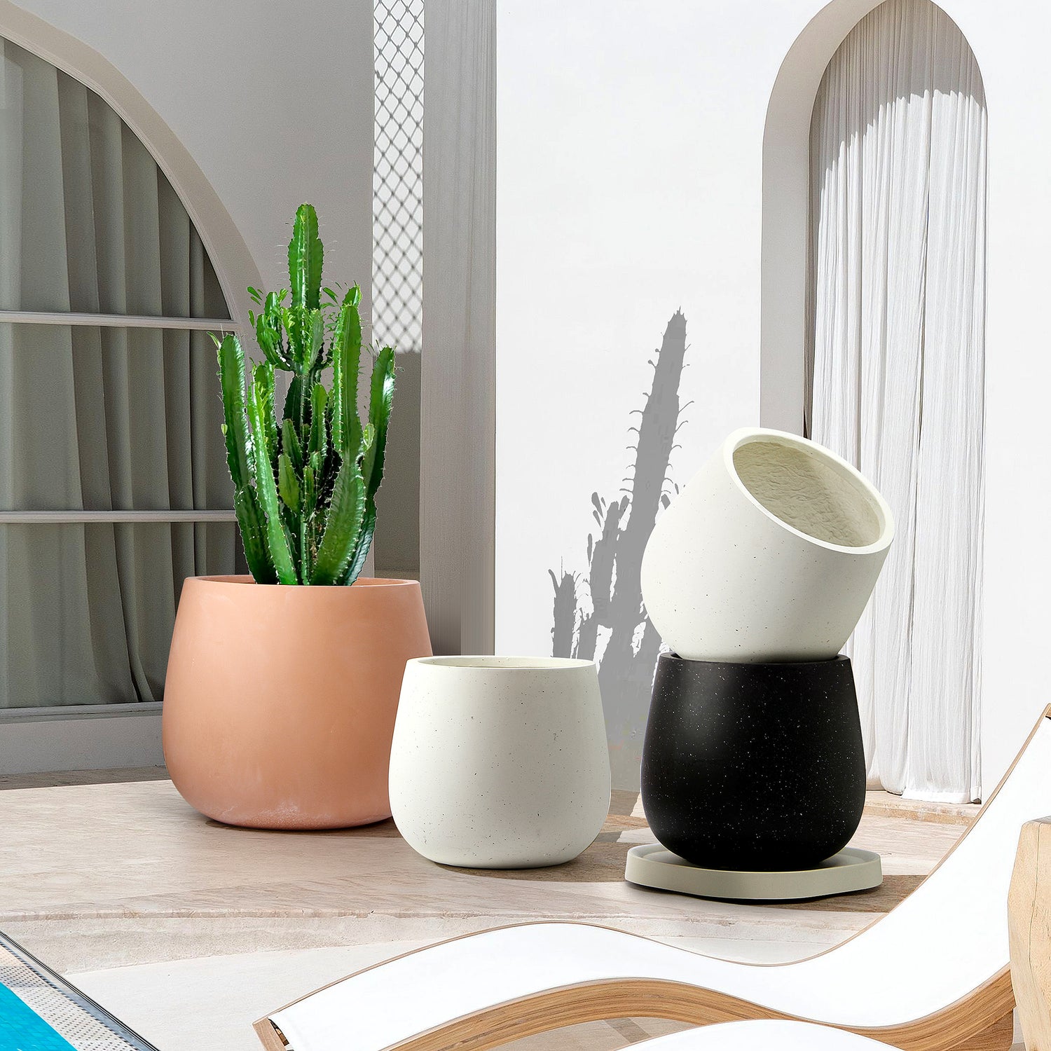 FibraLuxe Floor Planters