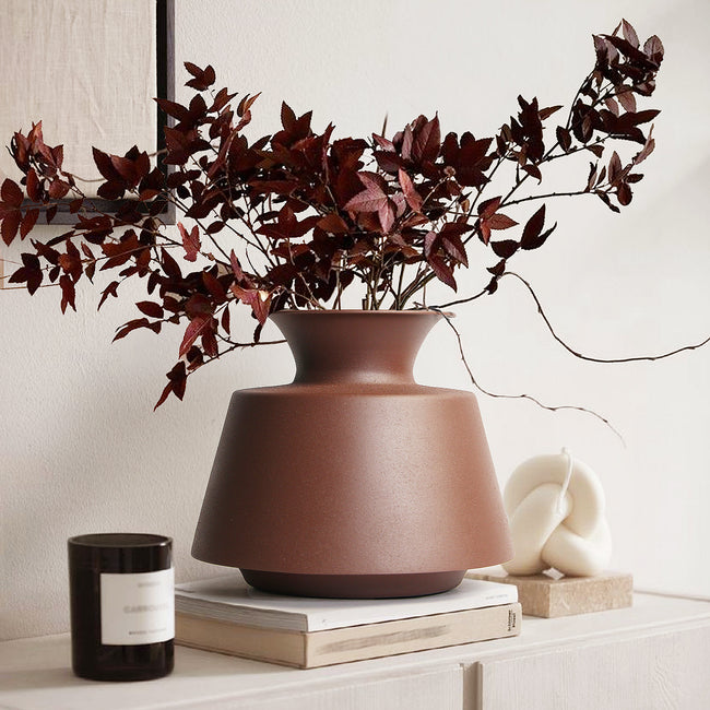 Linea Vessel Metal Vase